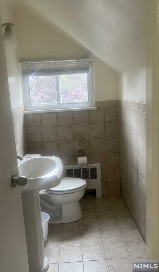 15 Stoughton St, Bergenfield NJ  07621-1527 exterior