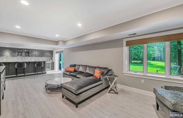 314 Forester Way, Park Ridge NJ 07656-2611 exterior