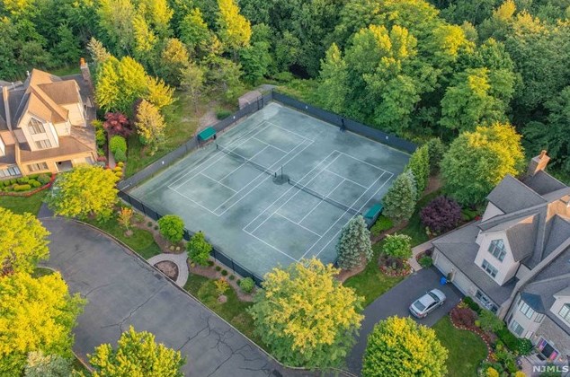 314 Forester Way, Park Ridge NJ 07656-2611 exterior