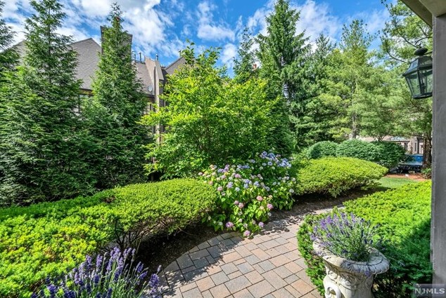 314 Forester Way, Park Ridge NJ 07656-2611 exterior