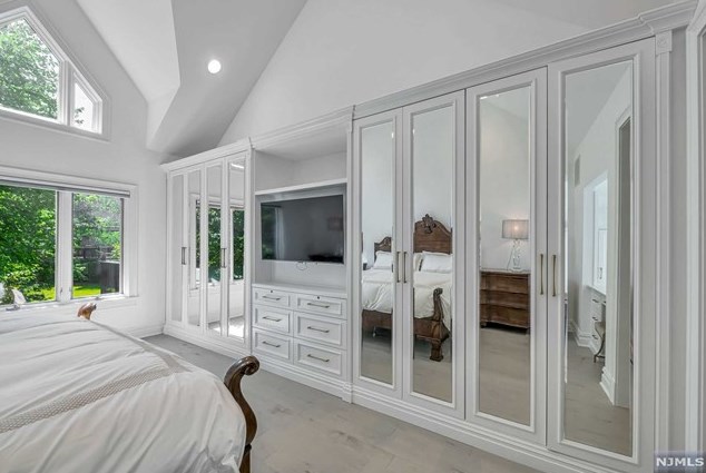 314 Forester Way, Park Ridge NJ 07656-2611 exterior