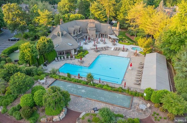 314 Forester Way, Park Ridge NJ 07656-2611 exterior