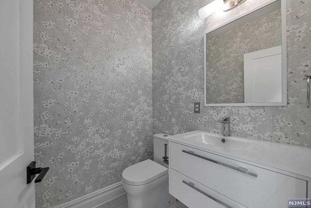 314 Forester Way, Park Ridge NJ 07656-2611 exterior