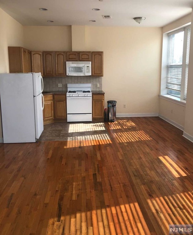 449 Kearny Ave #2c, Kearny, NJ 07032
