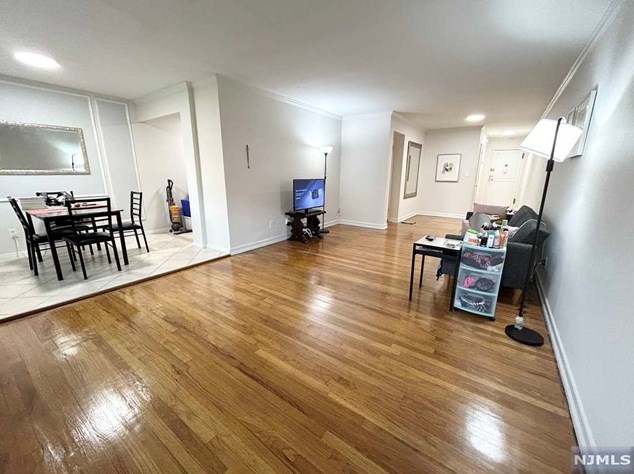 2200 Center Ave, West Fort Lee, NJ 07024-5857
