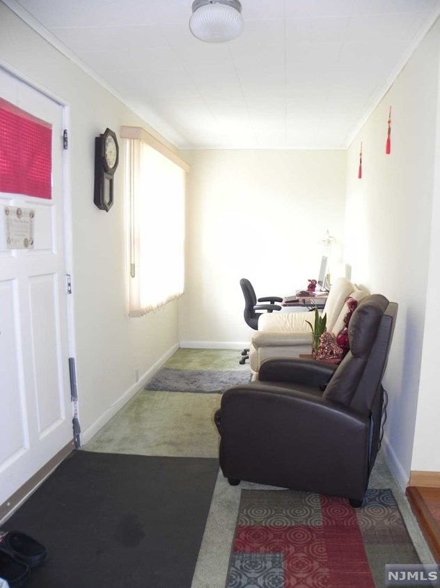 33 Hartwick St, Little Ferry, NJ 07643