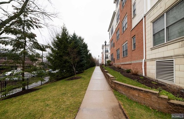 3215 The Plaza, Tenafly, NJ 07670