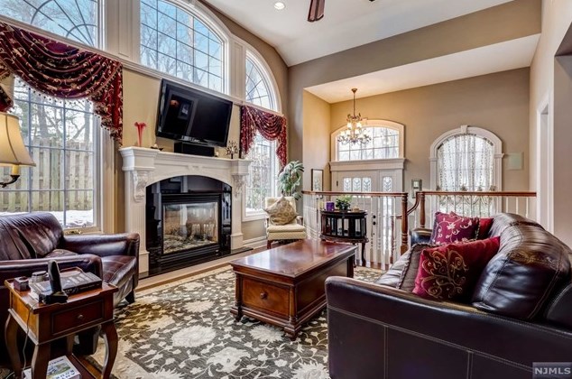149 N Franklin Tpke, Ho Ho Kus, NJ 07423
