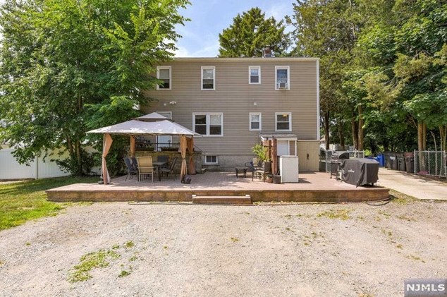 82 Race St, Nutley NJ  07110-2628 exterior