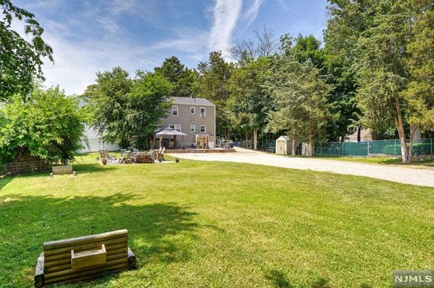 82 Race St, Nutley NJ  07110-2628 exterior