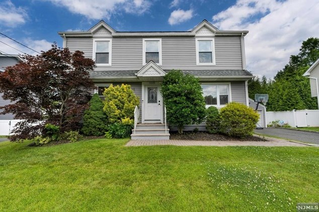 1115 Boulevard, N Milford, NJ 07646