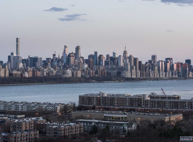320 Adolphus Ave #1016, Cliffside Park, NJ 07010
