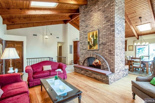 219 Lafayette Ave, Westwood, NJ 07675