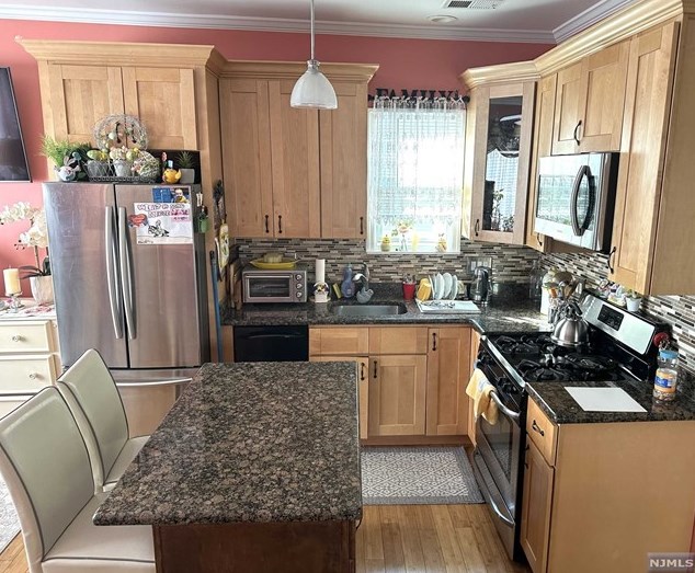 67 Koster St, Wallington NJ  07057-1319 exterior