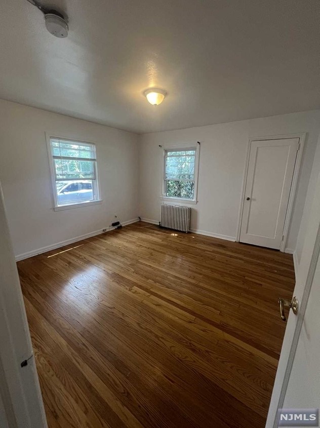 193 Hickory Ave, Bergenfield NJ  07621-1842 exterior