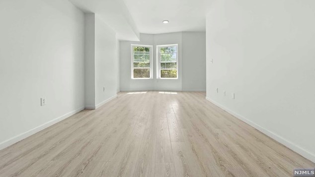 46 3rd St, Newark, NJ 07107