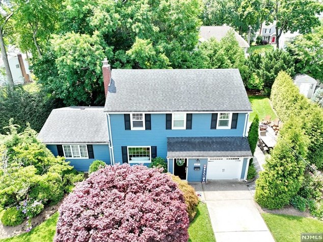 237 Monroe Ave, River Edge, NJ 07661
