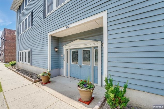 393 Boyden Ave, Maplewood, NJ 07040