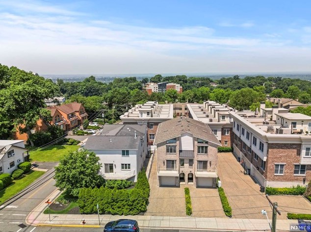 2169 Edwin Ave, West Fort Lee, NJ 07024