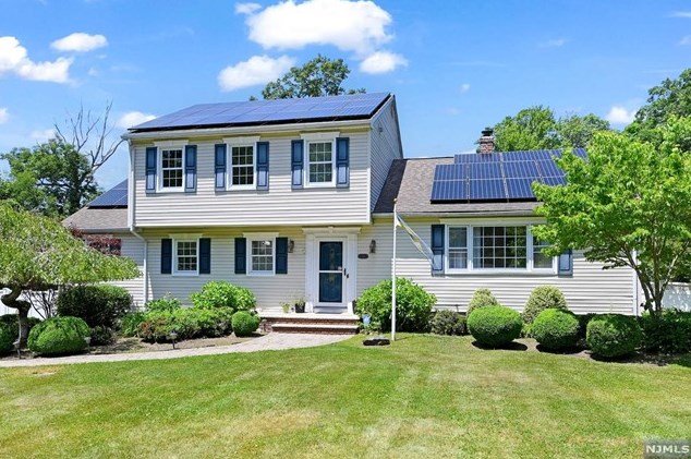 155 Vreeland Rd, West Milford, NJ 07480