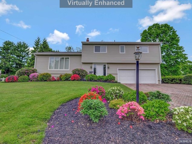 89 Baldwin Terrace, Wayne, NJ 07470