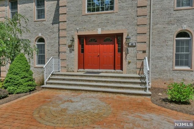 508 W Saddle River Rd, Upper Saddle River, NJ 07458