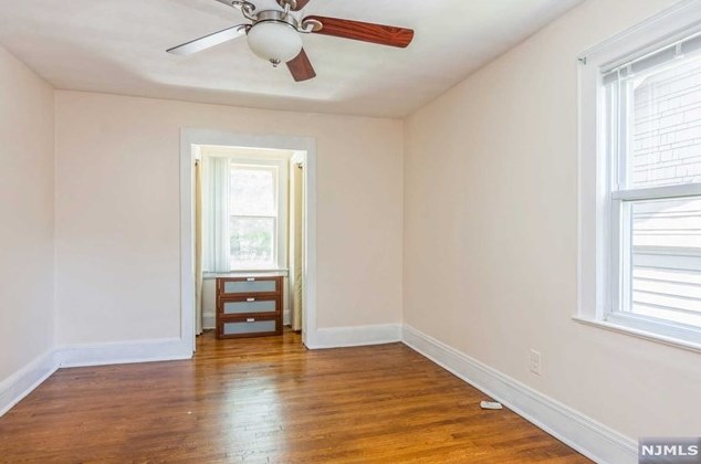 27 Oakdale Ave, Millburn NJ  07041-1912 exterior