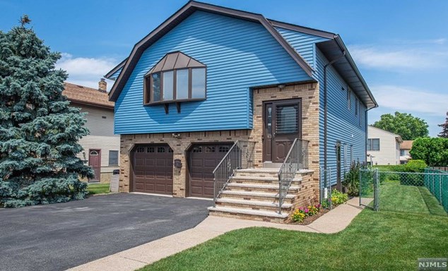 43 Elmhurst St, Elmwood Park, NJ 07407