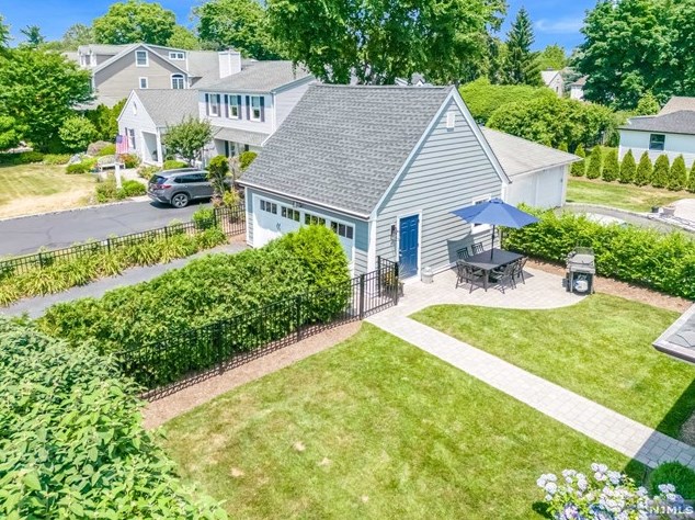 162 Pleasant Ave, Ridgewood NJ  07450-3525 exterior