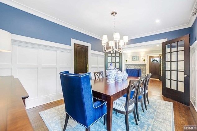 162 Pleasant Ave, Ridgewood NJ  07450-3525 exterior