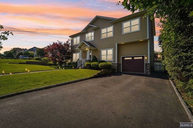 473 Luhmann Dr, N Milford, NJ 07646