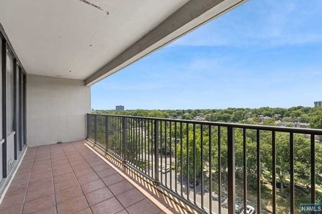 6 Horizon Rd #907., West Fort Lee, NJ 07024