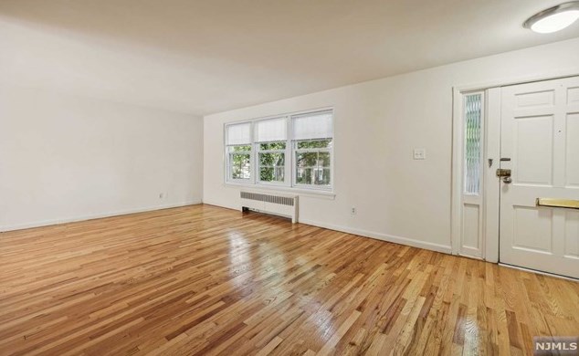 12 S Mountain Ave #33, Montclair, NJ 07042