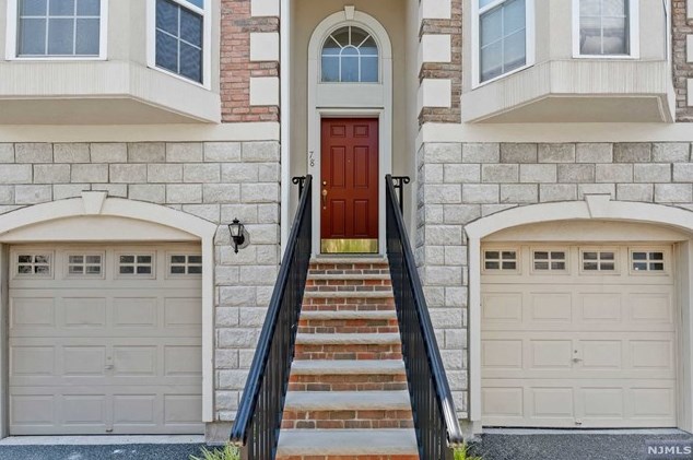 78 Osprey Ct, Secaucus NJ  07094-2934 exterior
