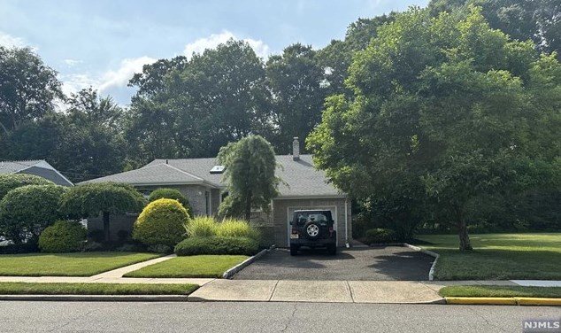 572 Columbia St, N Milford, NJ 07646