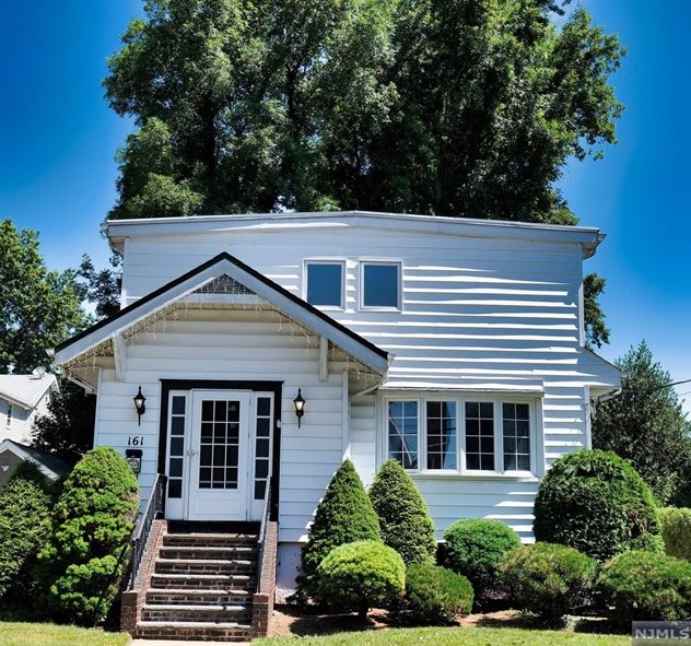 161 Walnut Ave, Bogota, NJ 07603-1603