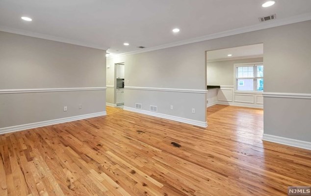 7 Lenox Ave 1st Floor, Ridgewood, NJ 07450