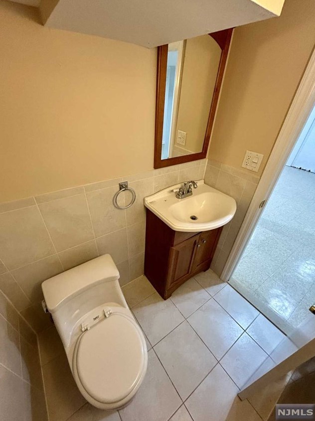 772 Morton St, East Rutherford NJ 07073-1609 exterior