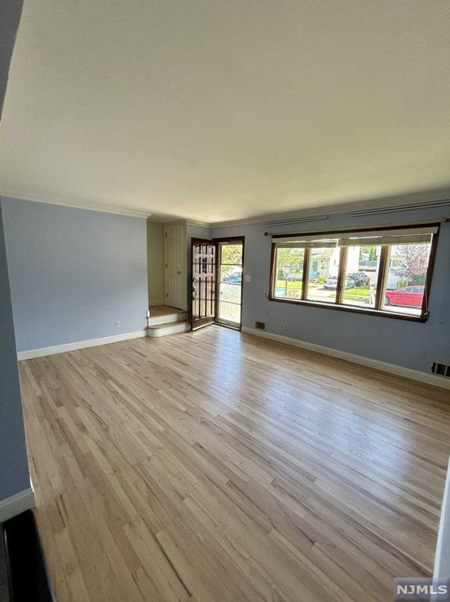 772 Morton St, East Rutherford NJ 07073-1609 exterior