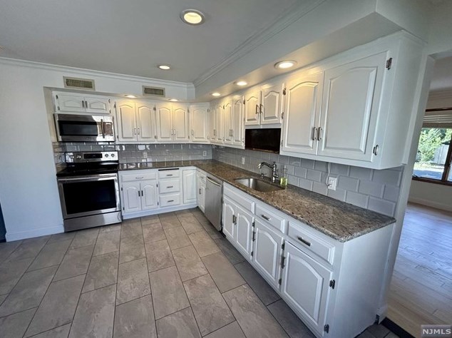 772 Morton St, East Rutherford NJ 07073-1609 exterior