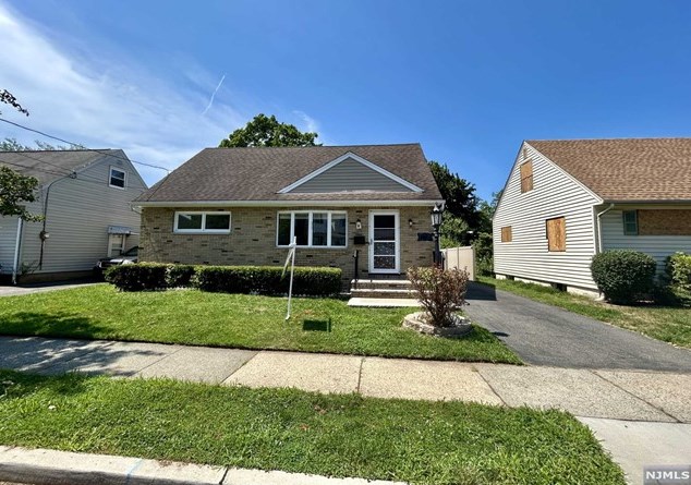 772 Morton St, East Rutherford NJ 07073-1609 exterior