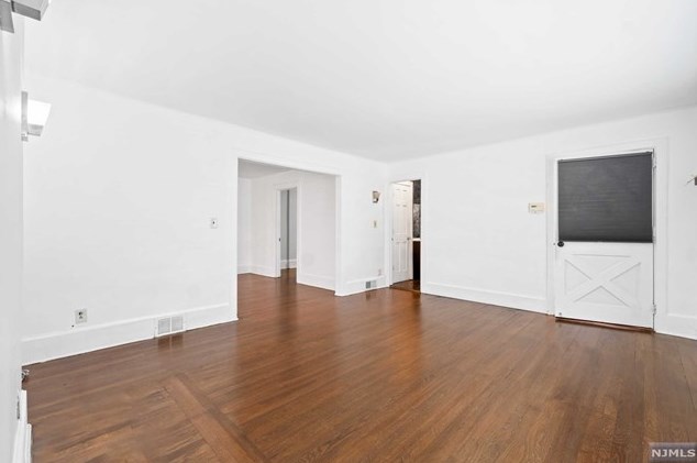 125 Coles Ave, Hackensack, NJ 07601