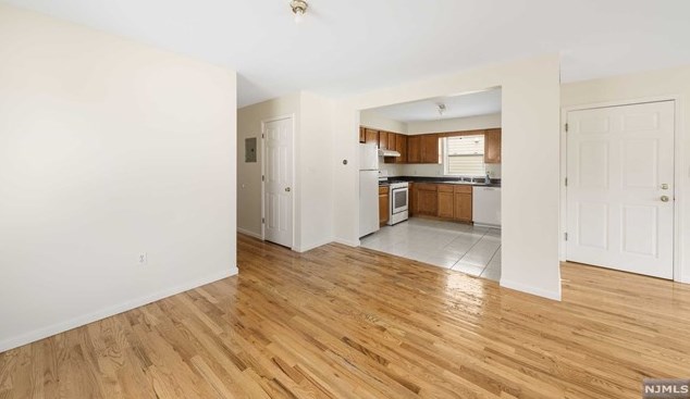 515 Irvine Turner Blvd #1, Newark, NJ 07108
