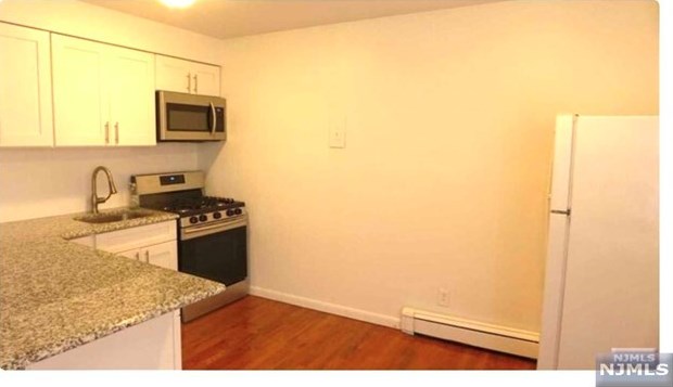 294 Liberty St, Little Ferry NJ  07643-1374 exterior