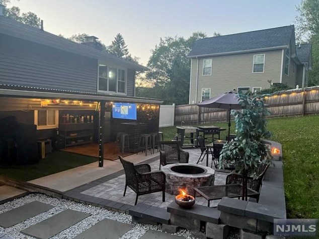 24 Tall Oaks Dr, Hardyston NJ  07419-2022 exterior