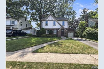 22 Elm Street, Tenafly, NJ 07670 - Photo 1