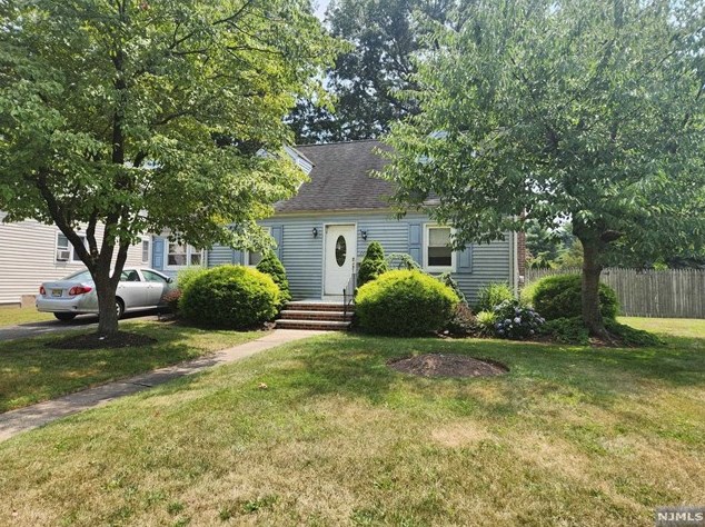 222 Henley Ave, N Milford, NJ 07646