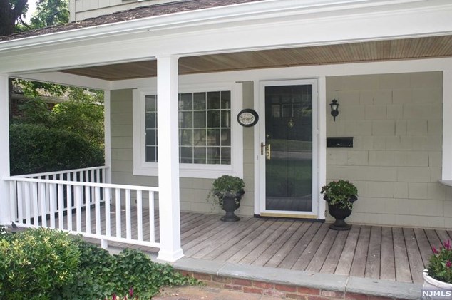 97 Magnolia Ave, Tenafly, NJ 07670