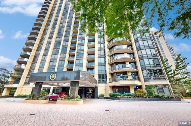 900 Palisade Ave #8h, West Fort Lee, NJ 07024