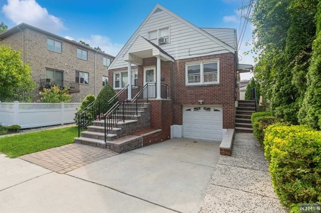 2278 Center Ave, West Fort Lee, NJ 07024